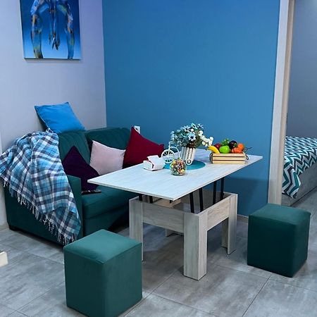 Cool Blue Interior Self Check In Yerevan Exterior foto