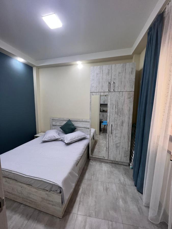 Cool Blue Interior Self Check In Yerevan Exterior foto