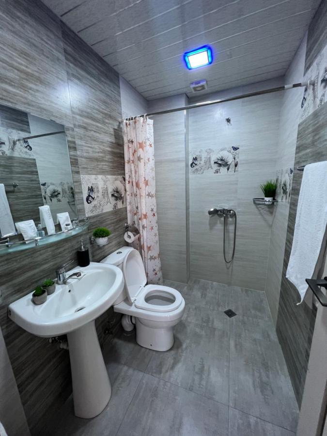 Cool Blue Interior Self Check In Yerevan Exterior foto