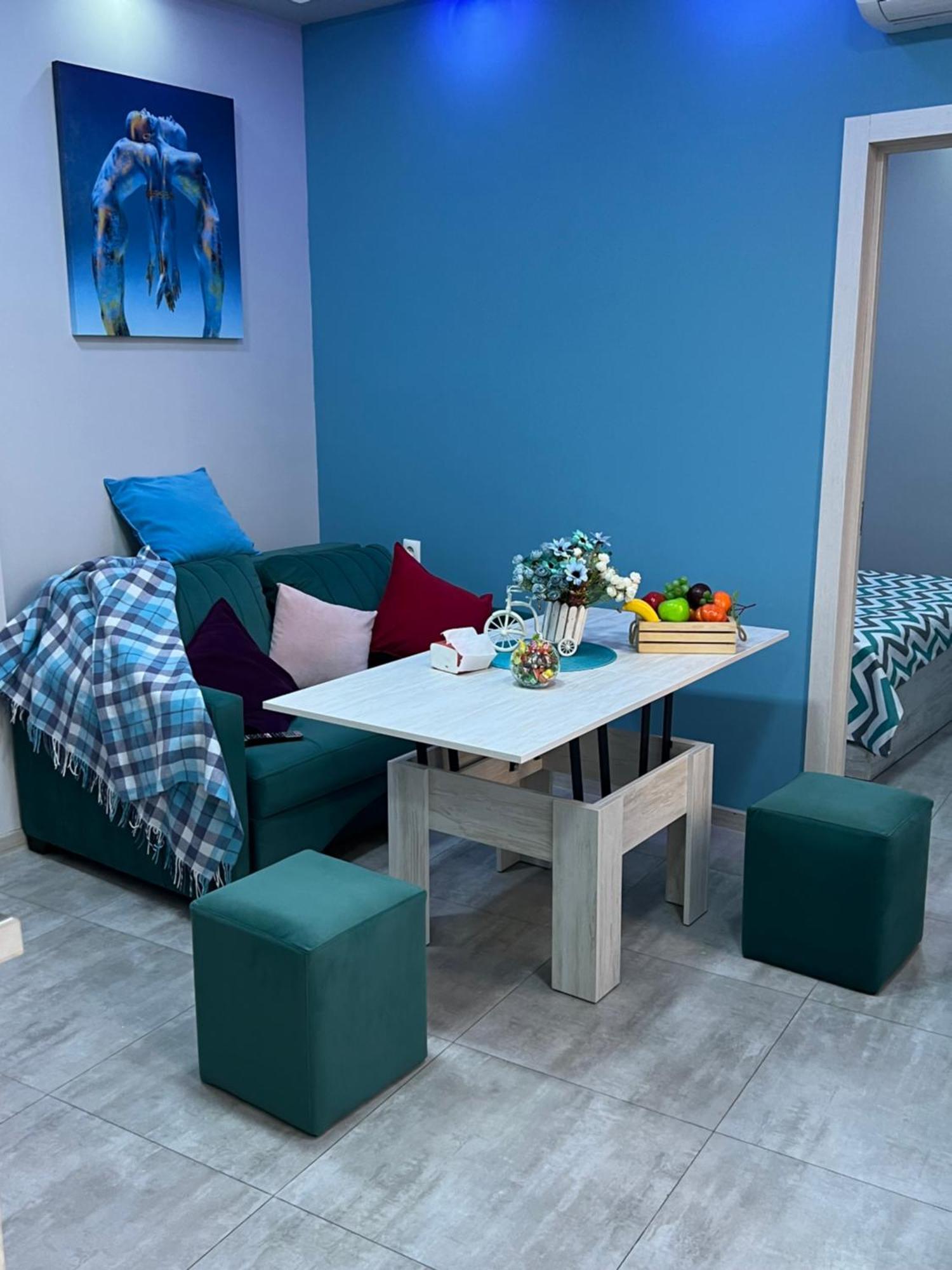 Cool Blue Interior Self Check In Yerevan Exterior foto