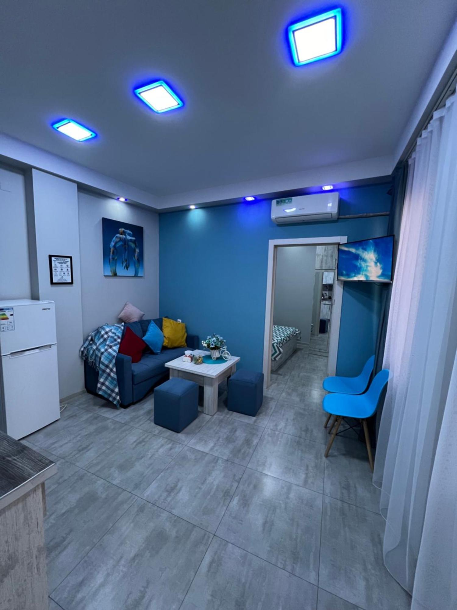 Cool Blue Interior Self Check In Yerevan Exterior foto