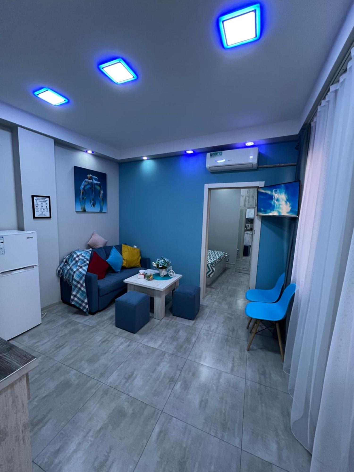 Cool Blue Interior Self Check In Yerevan Exterior foto