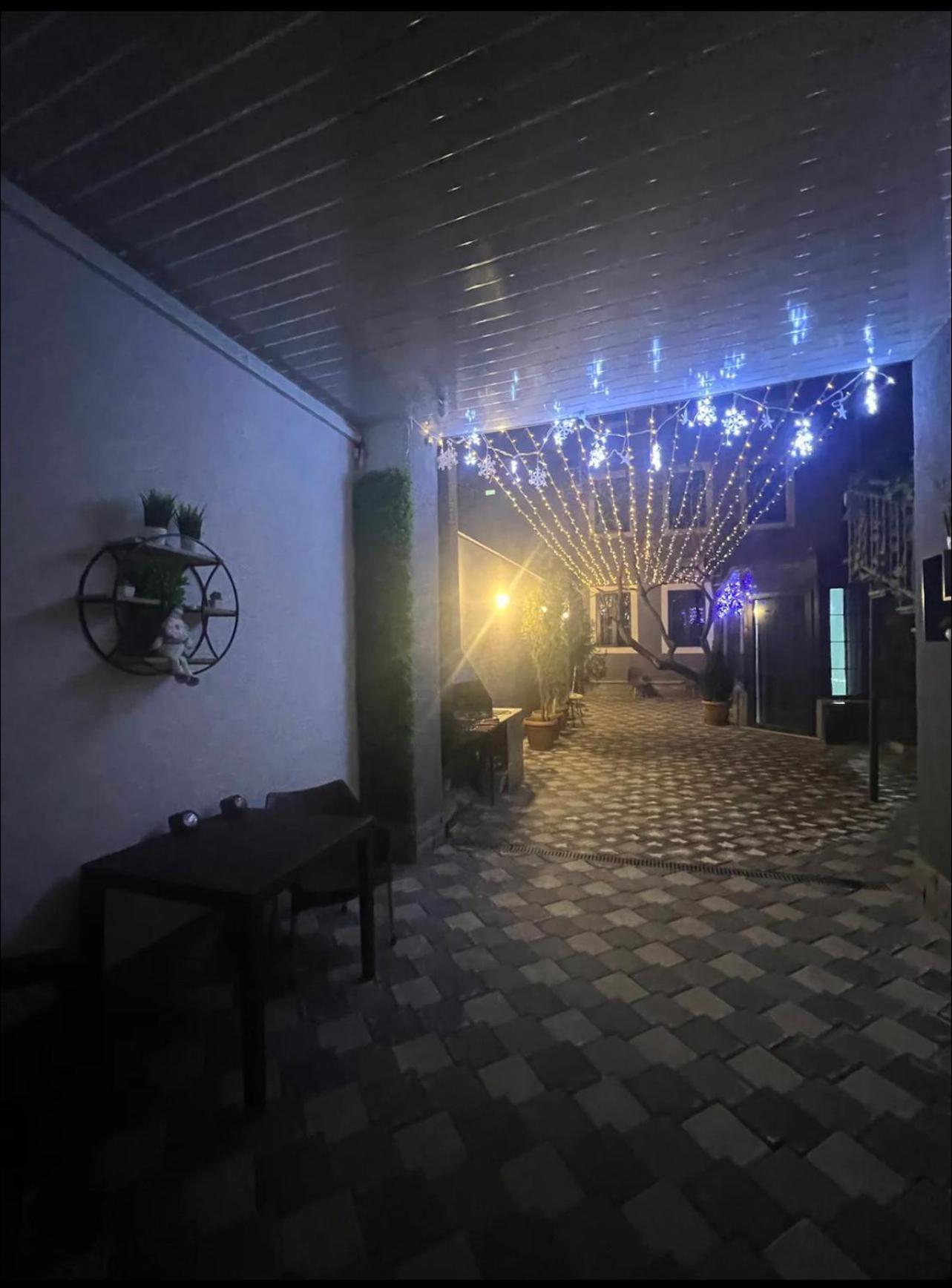 Cool Blue Interior Self Check In Yerevan Exterior foto